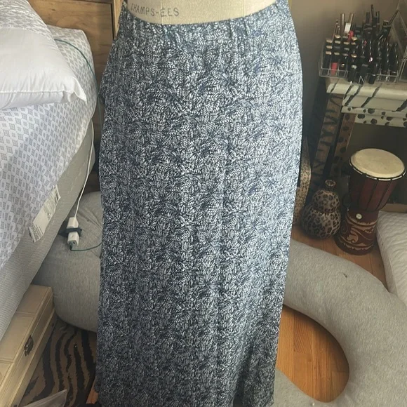 Lulu's Navy and White Wrap Maxi Skirt - Medium - Picture 5 of 7